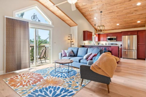 Upper Deck by Simple Life Rentals